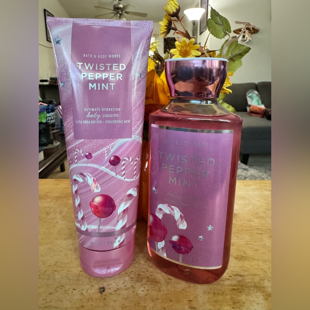 Bath & Body Works Twisted Peppermint Body Care -2PK